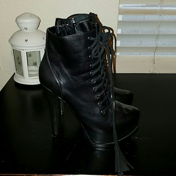 Shoes - Picture 4 of 4